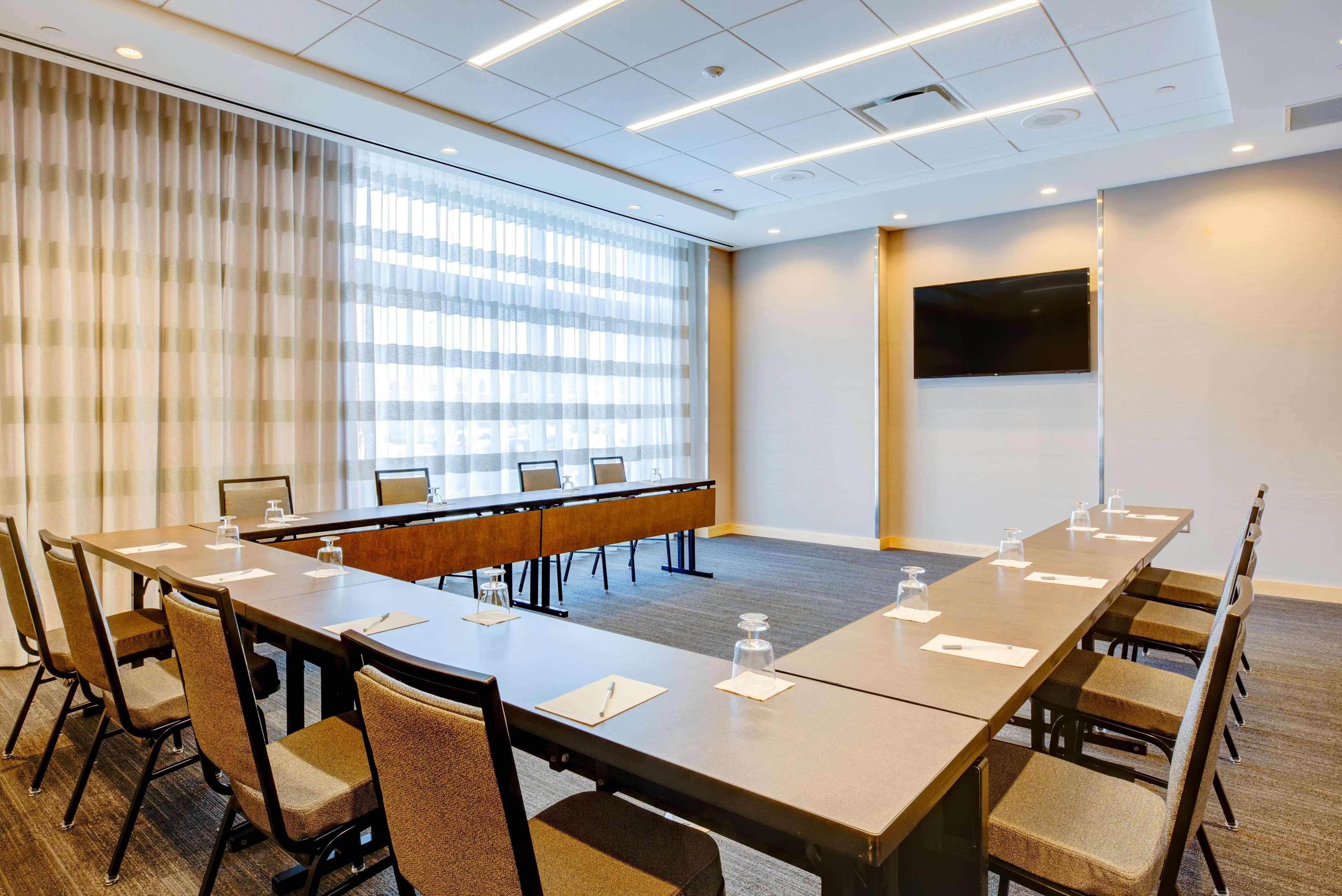Hampton Inn & Suites Boston/Waltham Zewnętrze zdjęcie