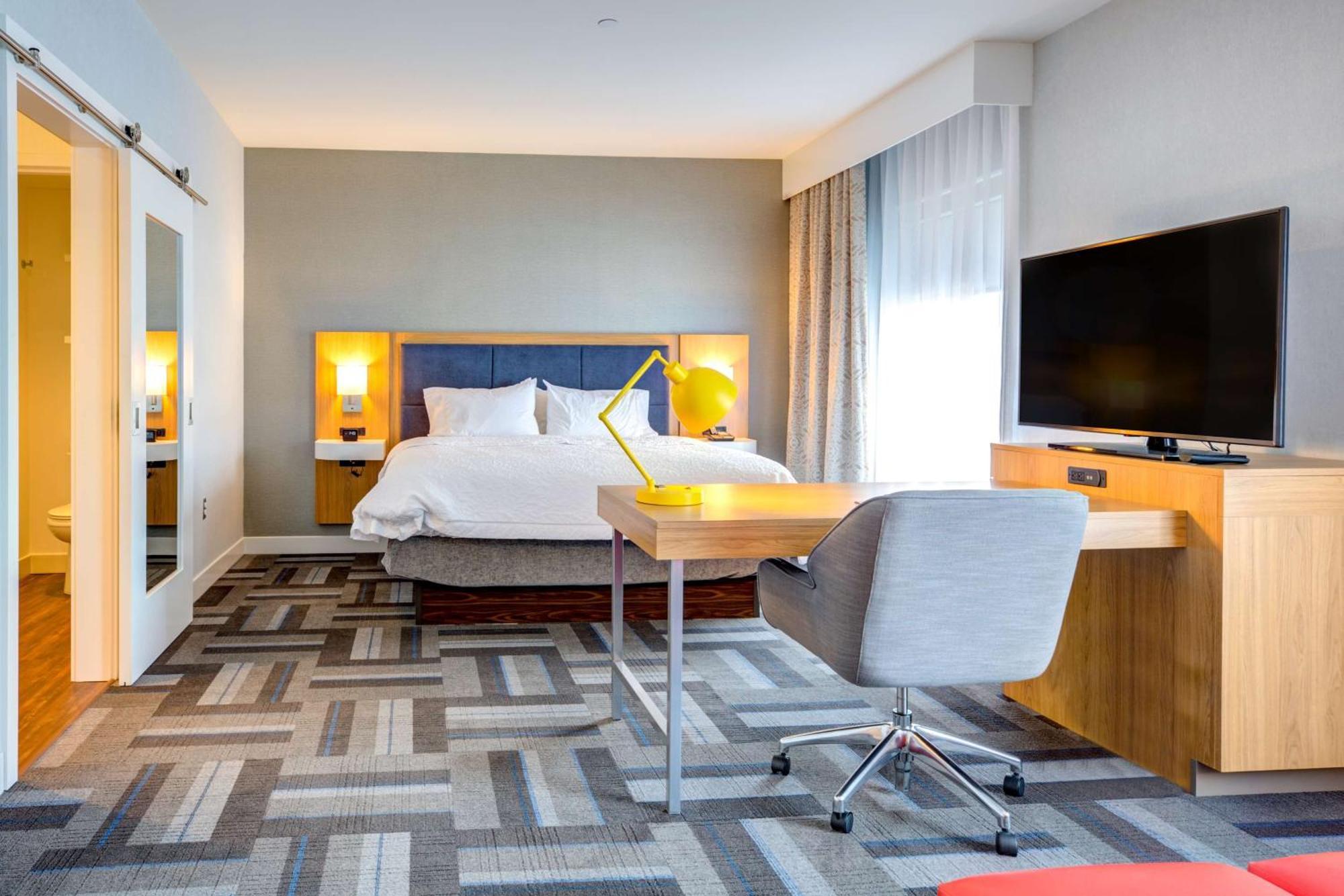 Hampton Inn & Suites Boston/Waltham Zewnętrze zdjęcie