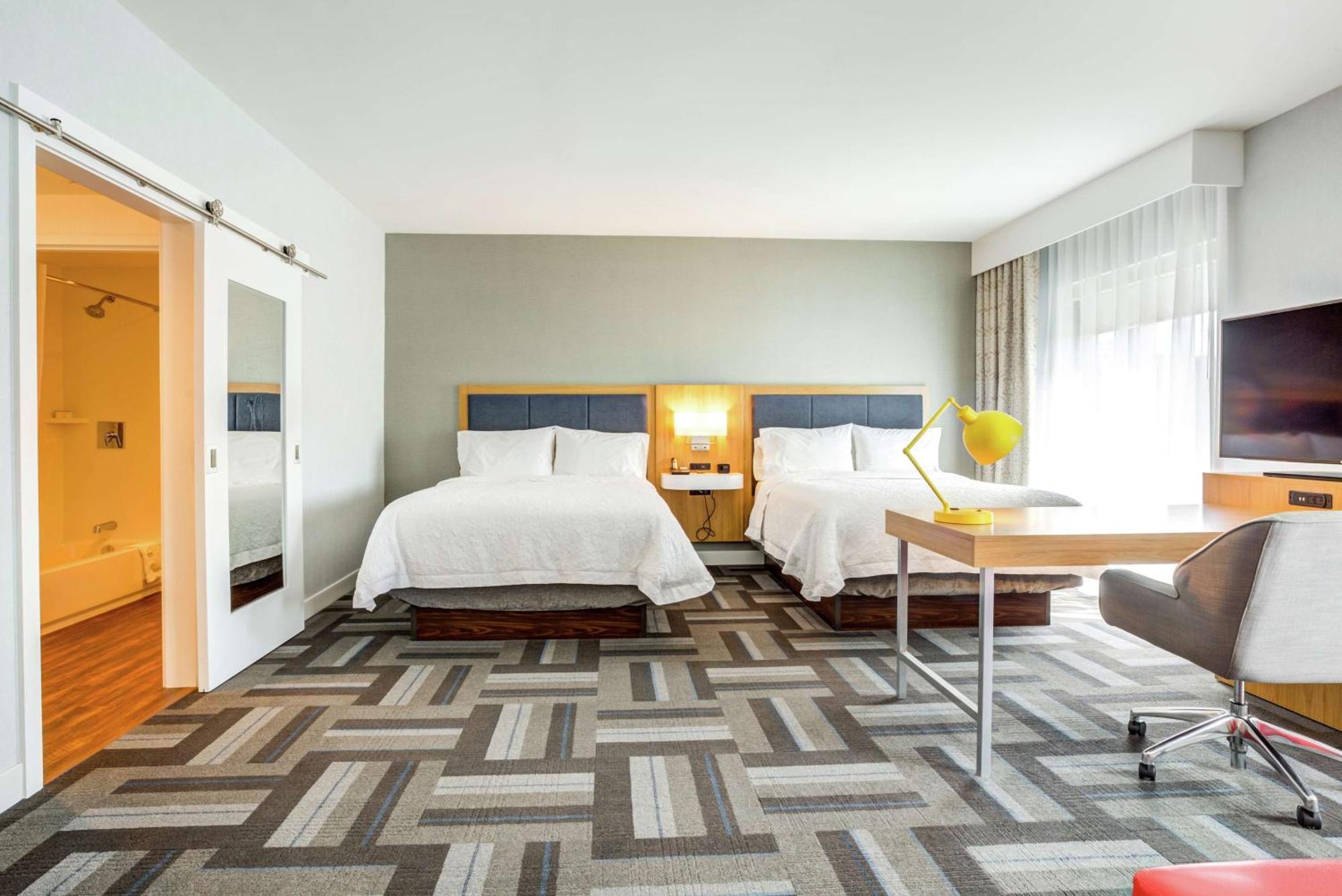 Hampton Inn & Suites Boston/Waltham Zewnętrze zdjęcie