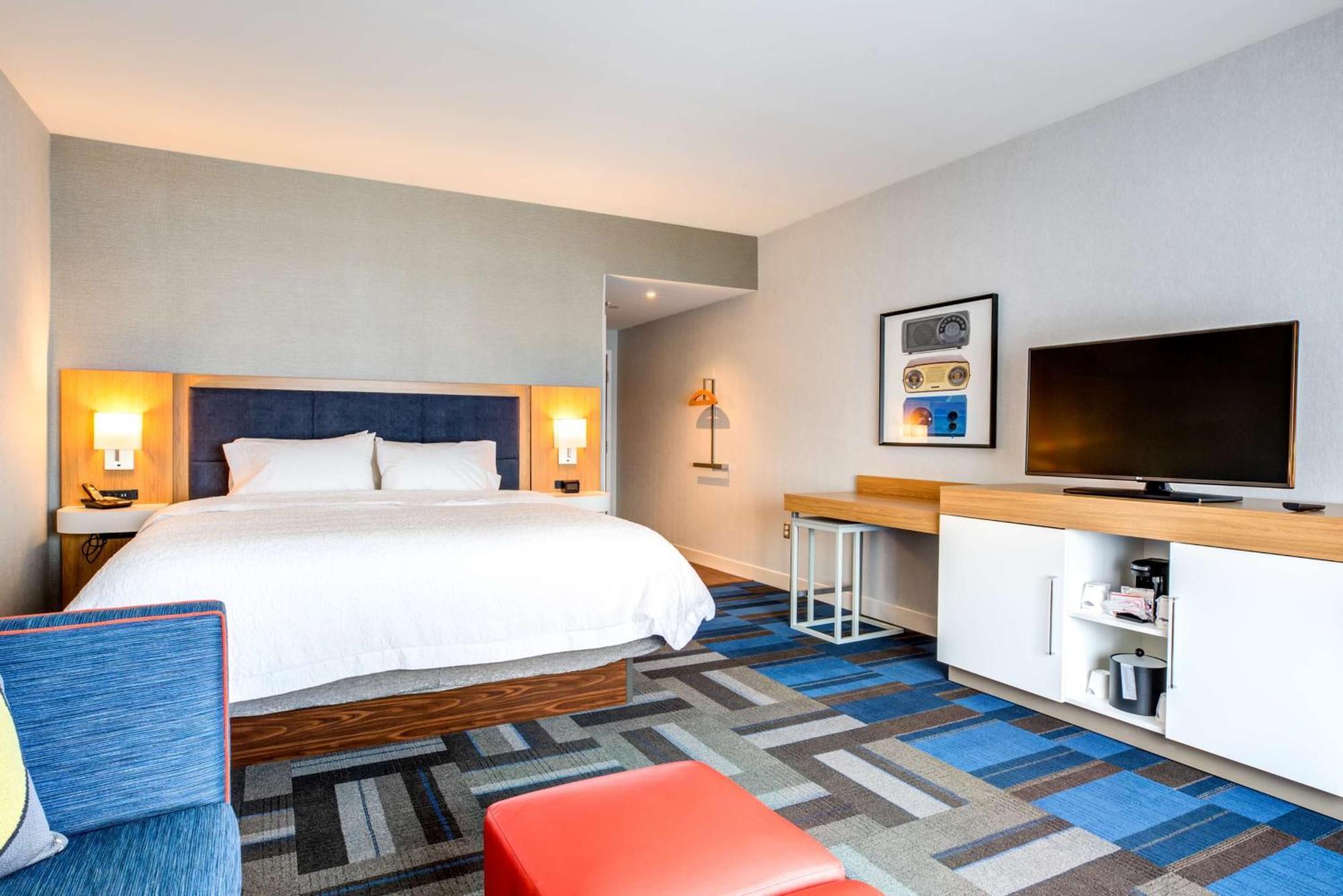 Hampton Inn & Suites Boston/Waltham Zewnętrze zdjęcie